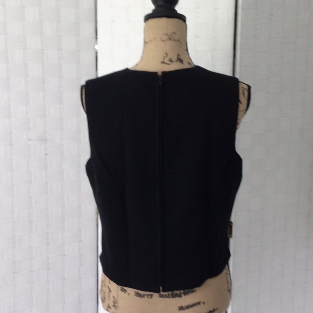 Woman’s Ann Klein Sleeveless Black Top Size 14. Zipper down back lined. #29 - Picture 3 of 8